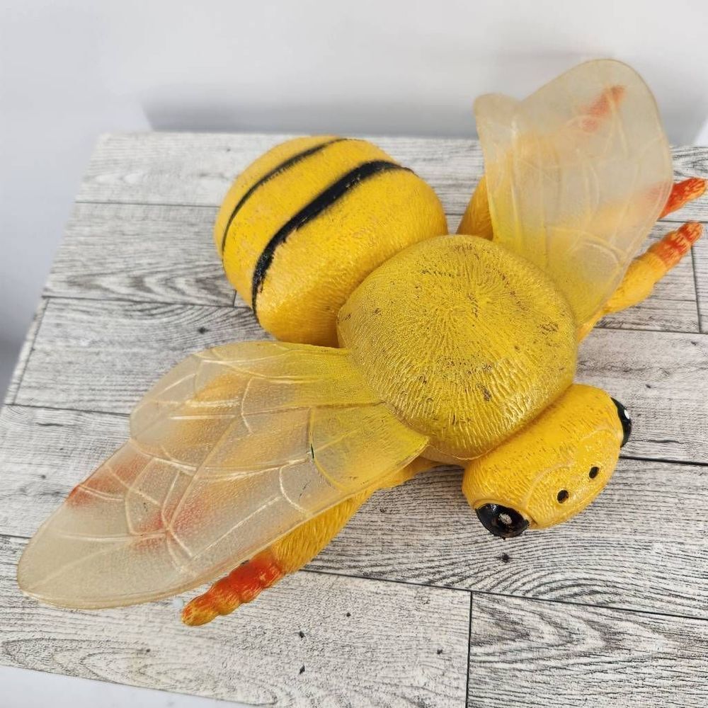 Vintage 1997 TM Giant PVC / Rubber Bumble BEE  Yellow Jacket 13" Figure